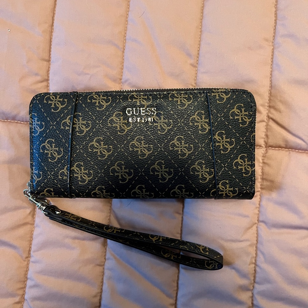 Guess Naya Zip Around Wallet